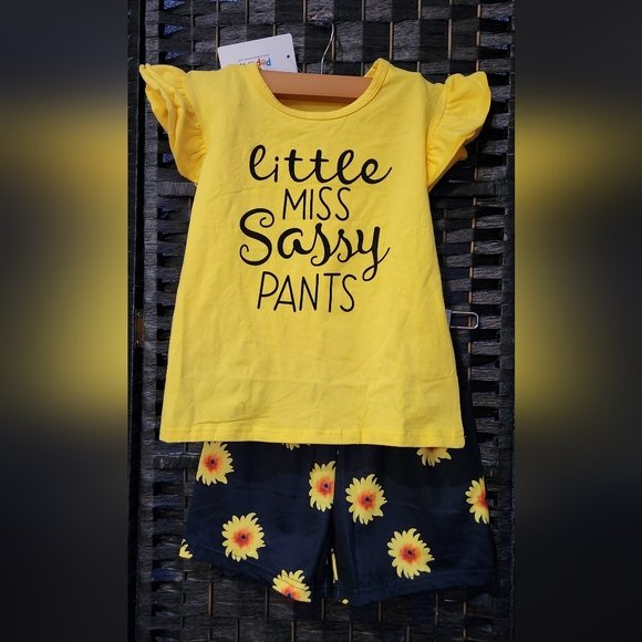 🌼2/40🌼 "Lil Miss Sassy Pants" 3 piece short set - Picture 8 of 11